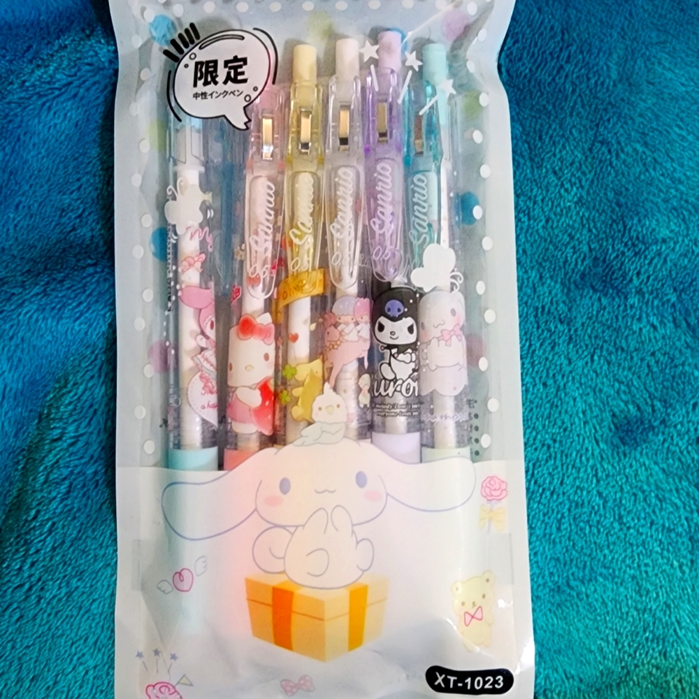 Adorable Kawaii Sanrio Hello Kitty and Friends 0.5mm Gel Pens